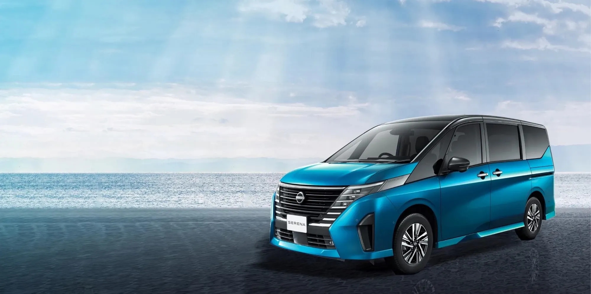 Nissan Serena e-POWER 予約受付中
